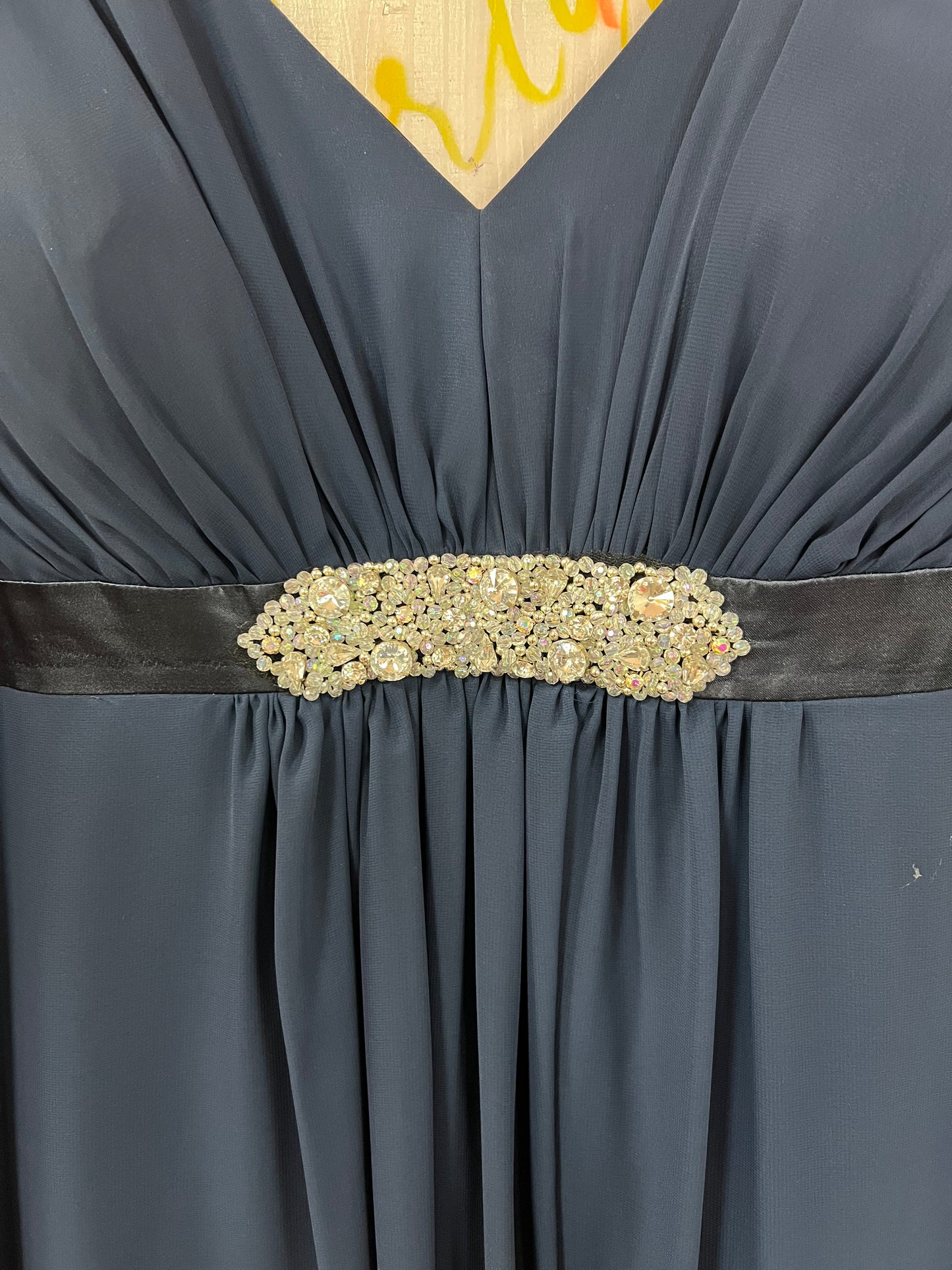 Pantyline juhlamekko XXXL