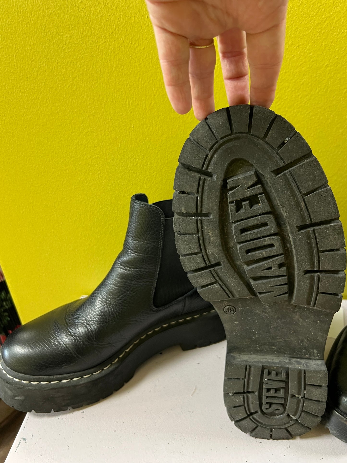 Steve MADDEN nahkanilkkurit 39