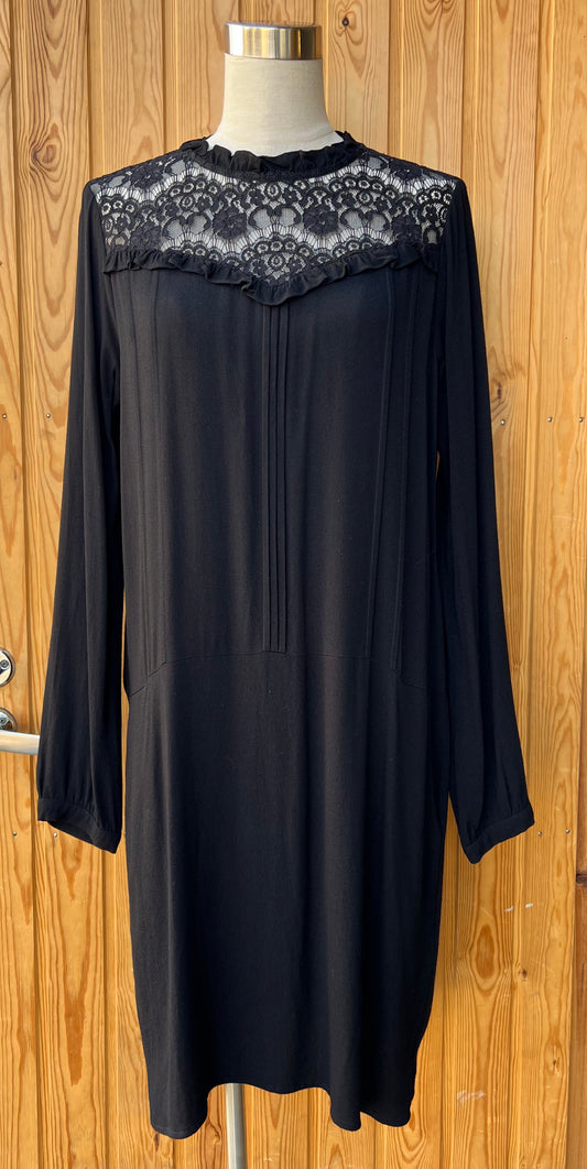 Mekko Second female L