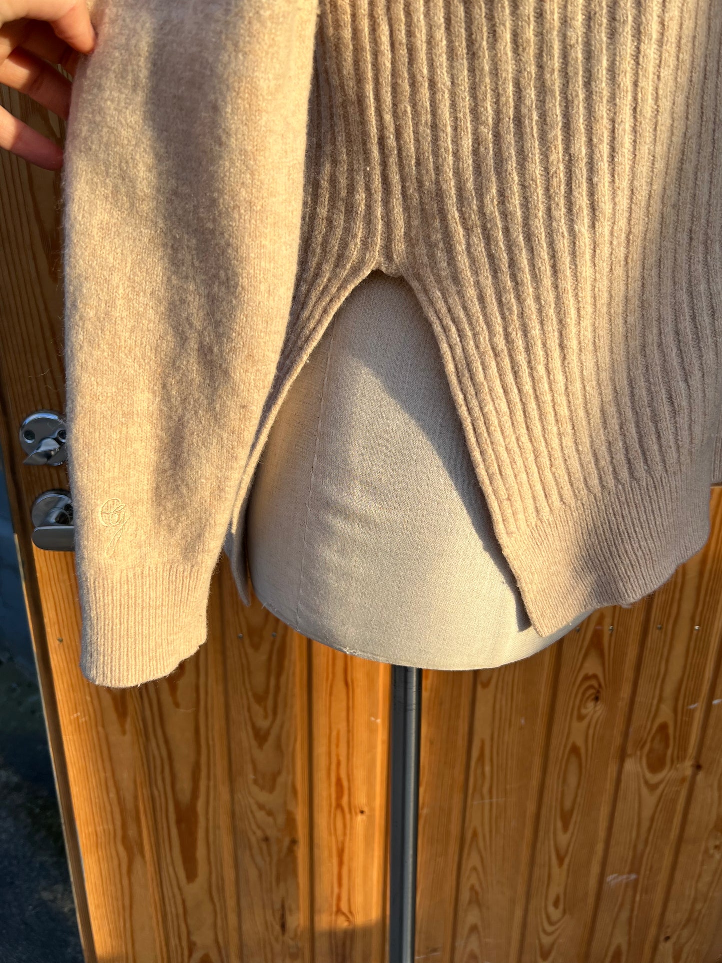 Villasekoiteneule S GANNI