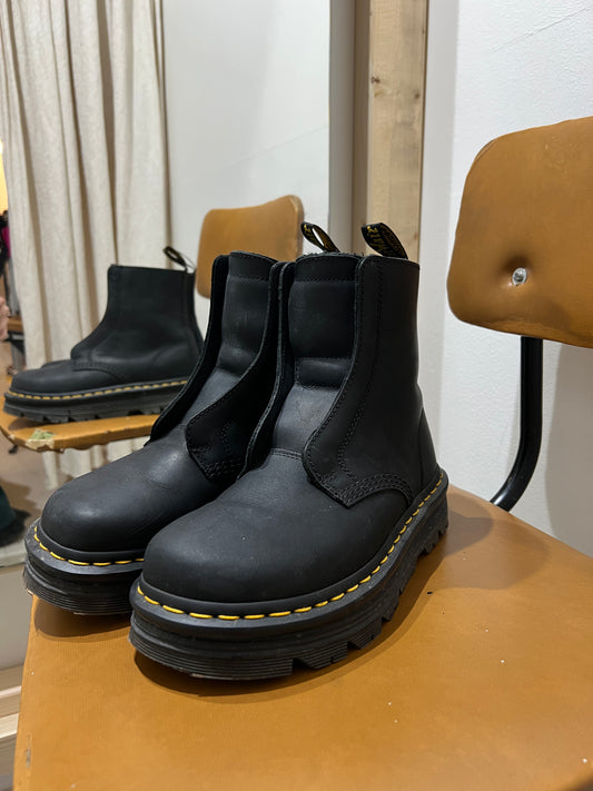 Nilkkurit Dr. MARTENS 38
