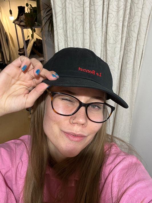 Uusi lippis Le bonnet