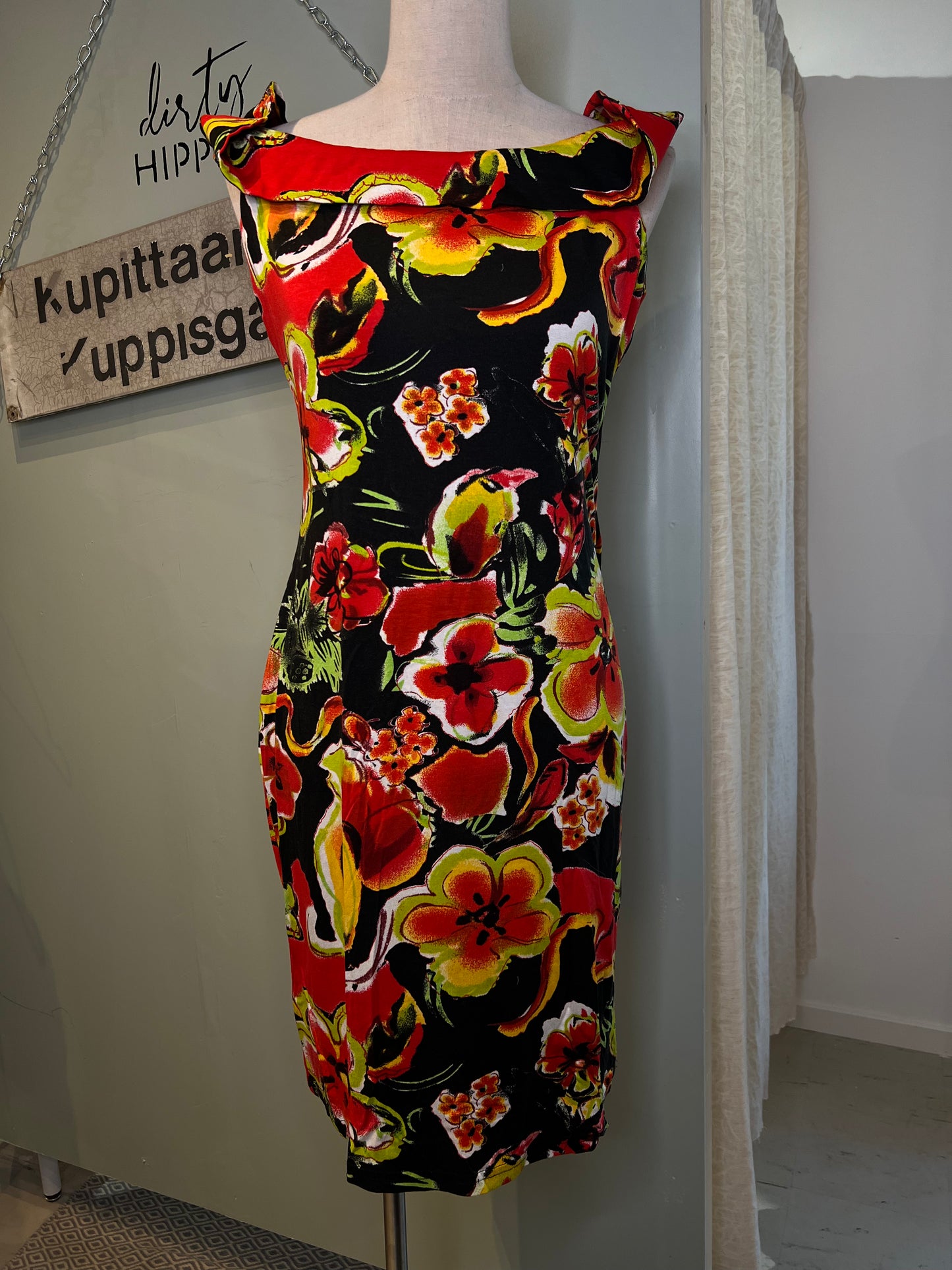 Uusi mekko JOSEPH RIBKOFF (38)