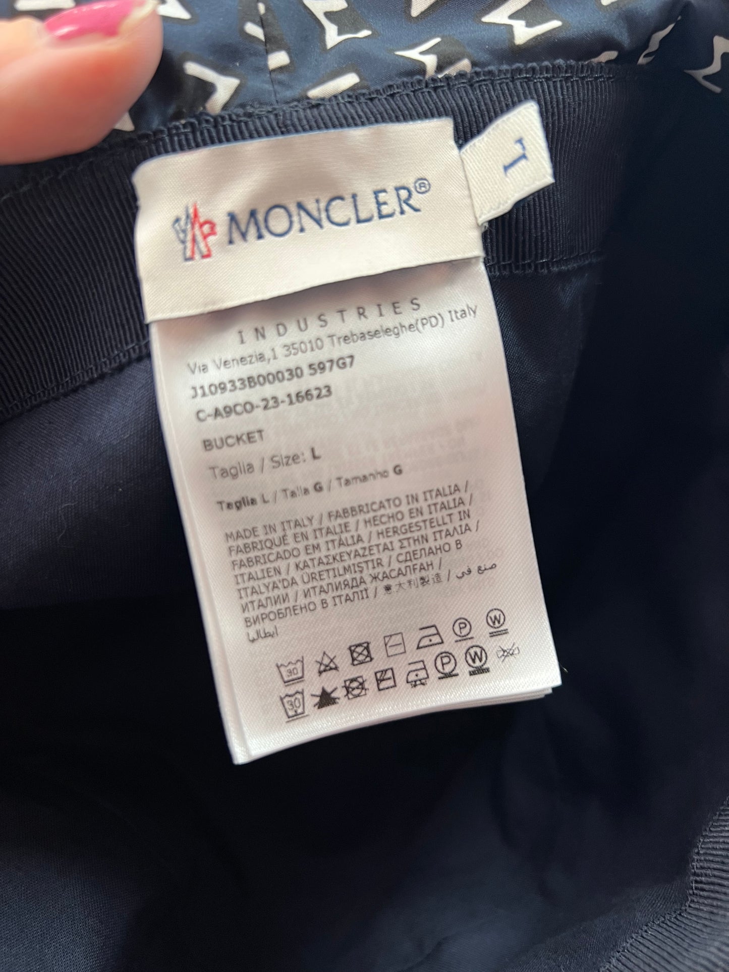 MONCLER kalastajalakki