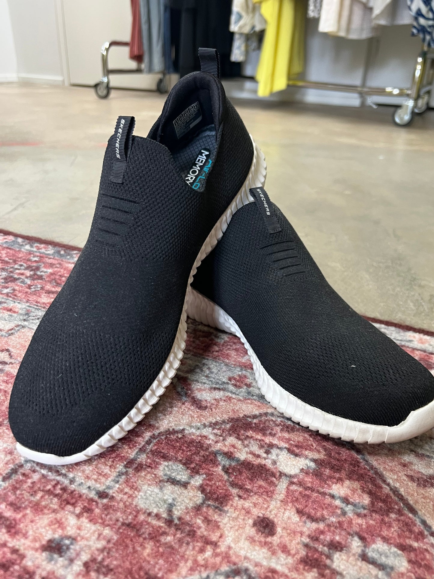 Sketchers tennarit 45