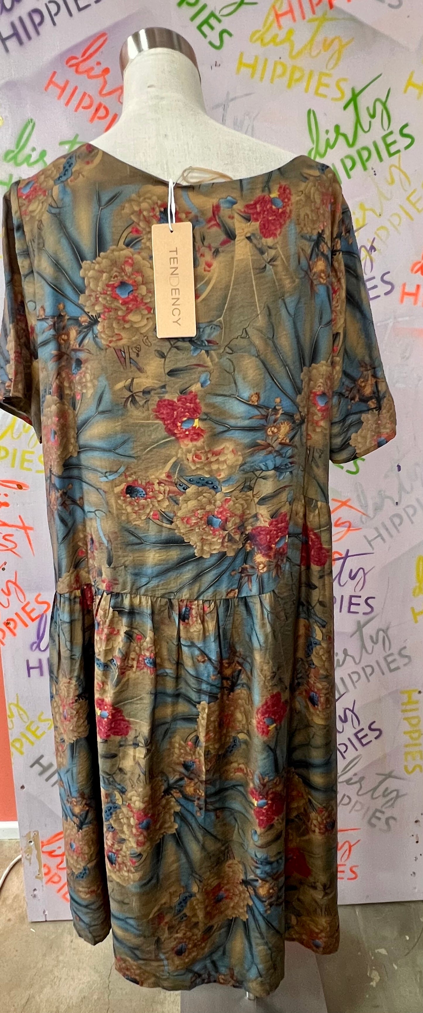 Tendency UUSI mekko XXL
