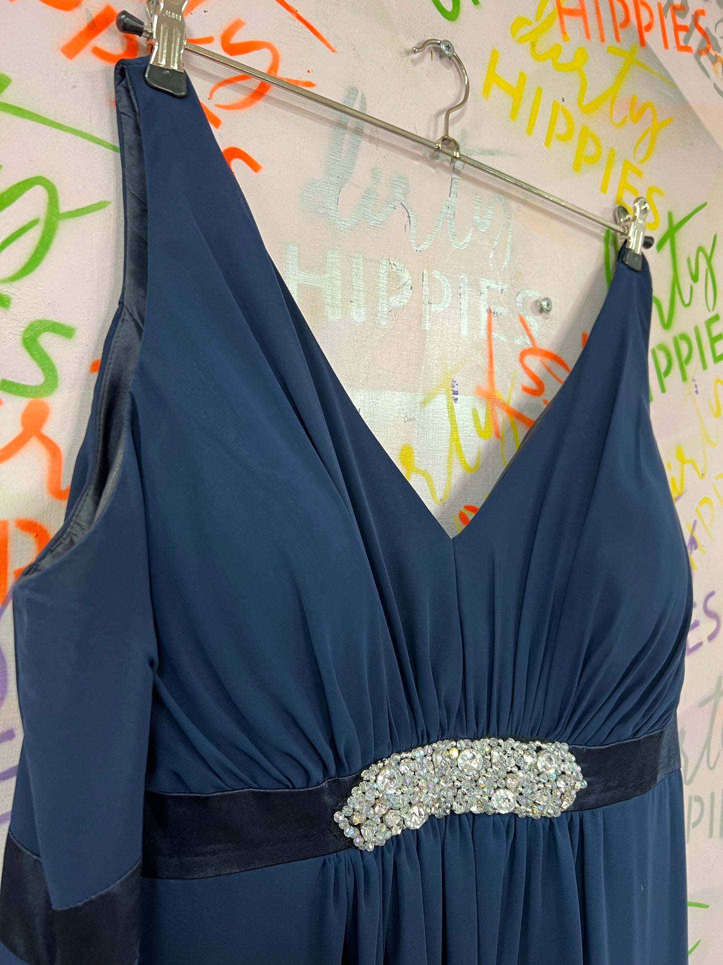 Pantyline juhlamekko XXXL