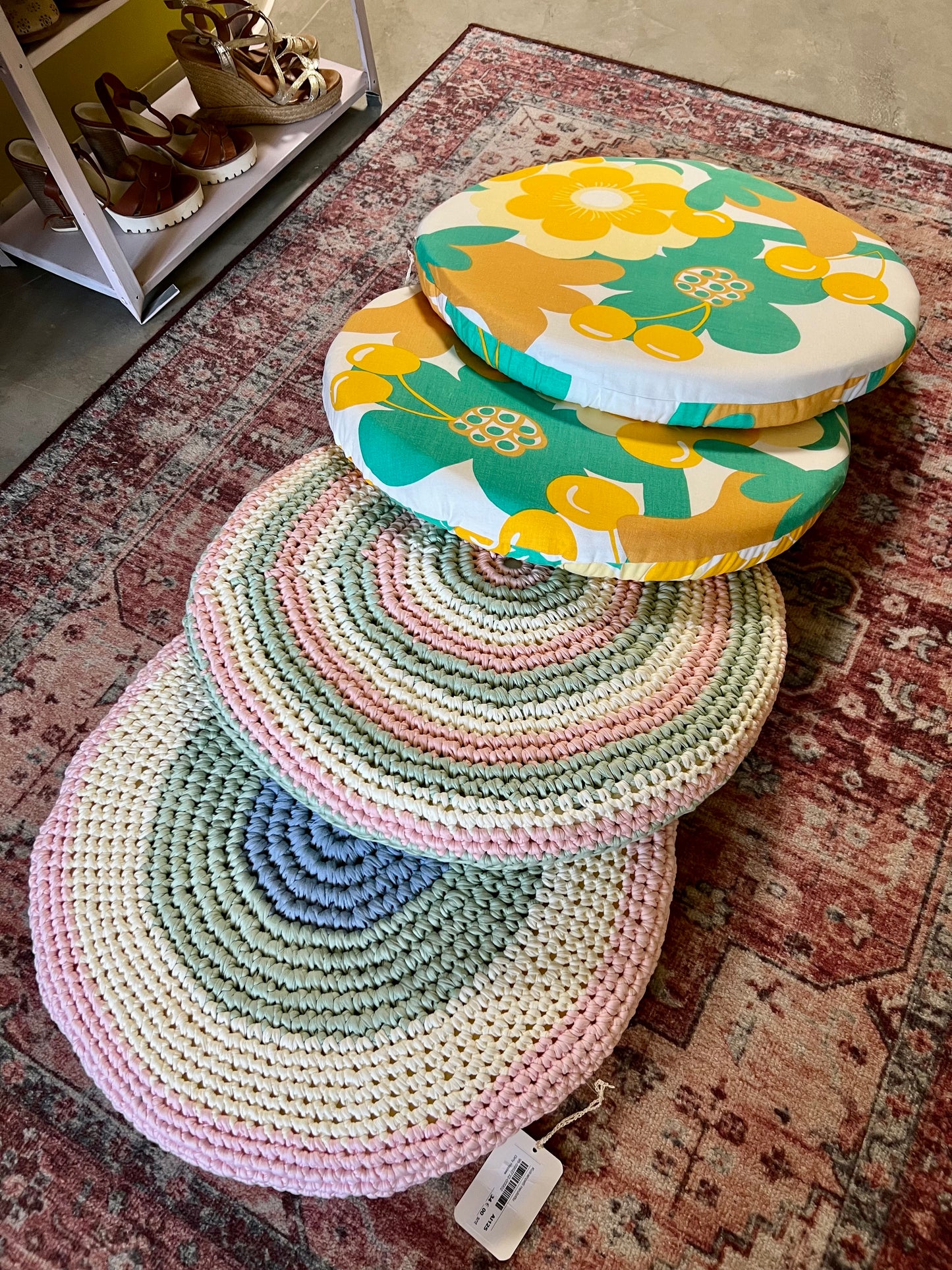 My Mum Made This kangaspäällysteiset koiranpedit