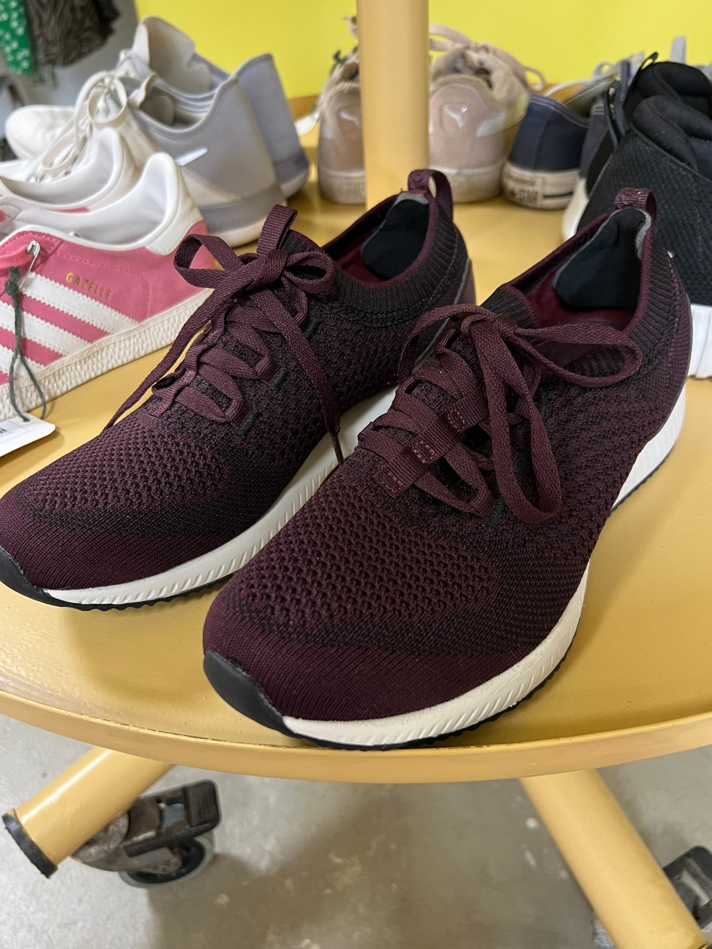 Sketchers tennarit 38