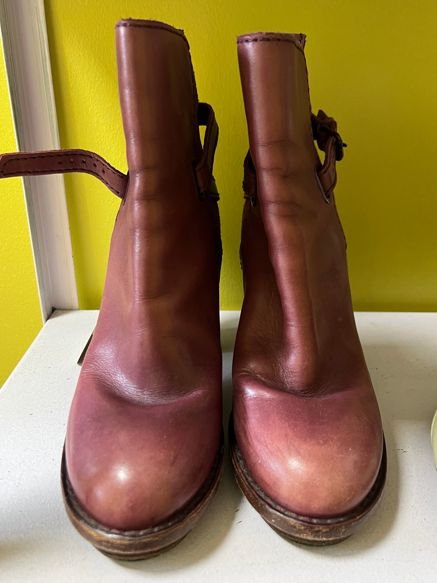 ACNE studios nahkanilkkurit 37