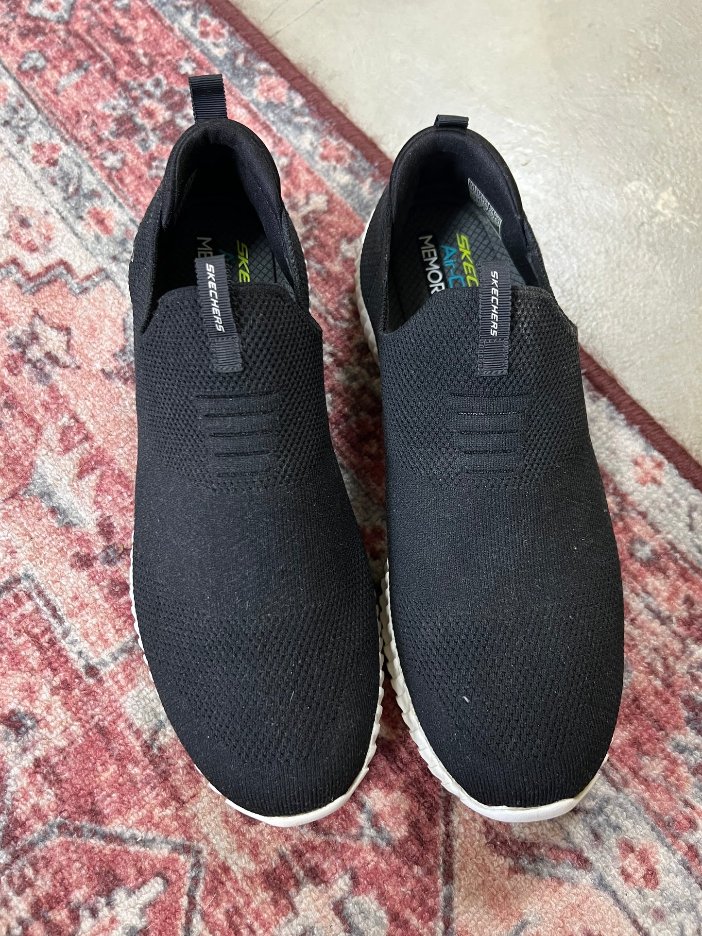 Sketchers tennarit 45