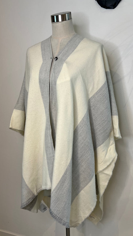 H&M Villaponcho Onesize
