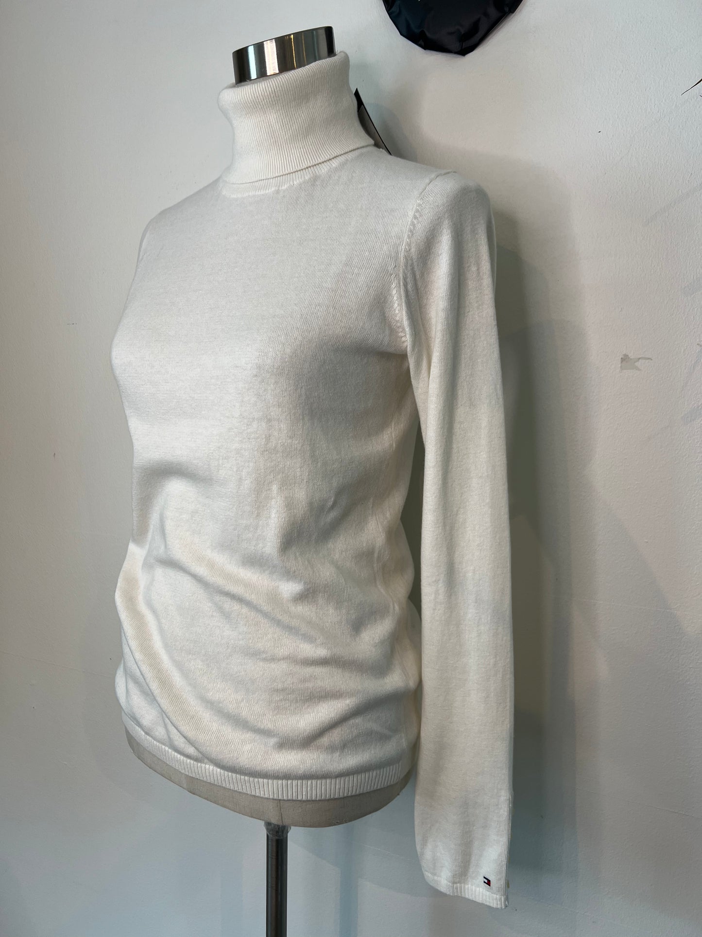 Uusi neule Hilfiger S/M