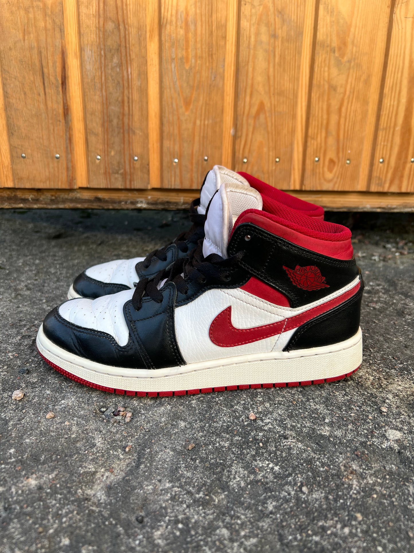 Nike Air Jordan Mid 37.5