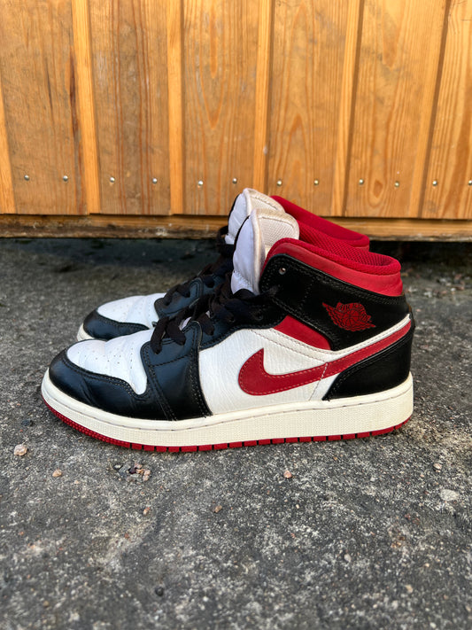 Nike Air Jordan Mid 37.5