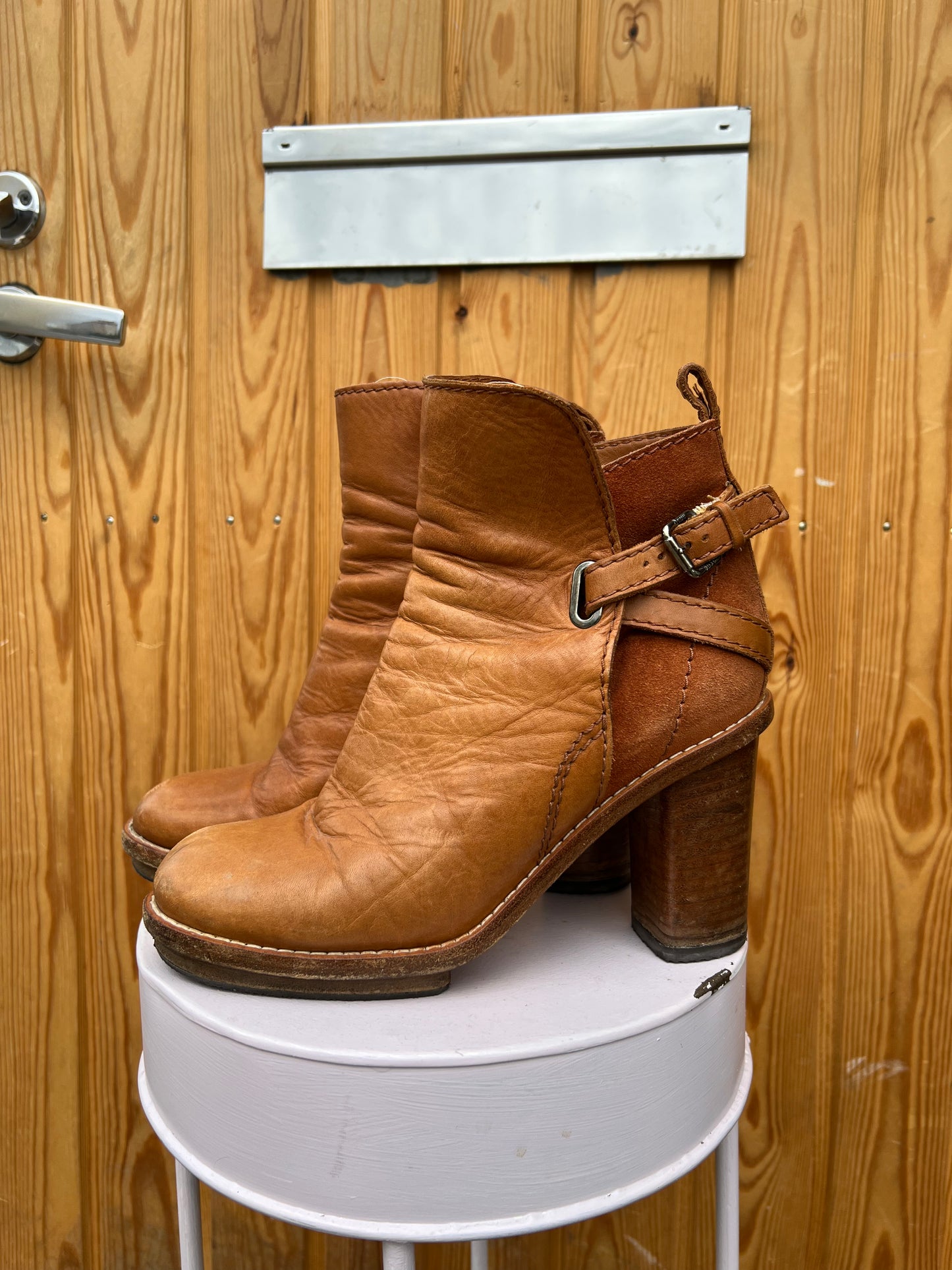 Nahkanilkkurit Acne studios 39