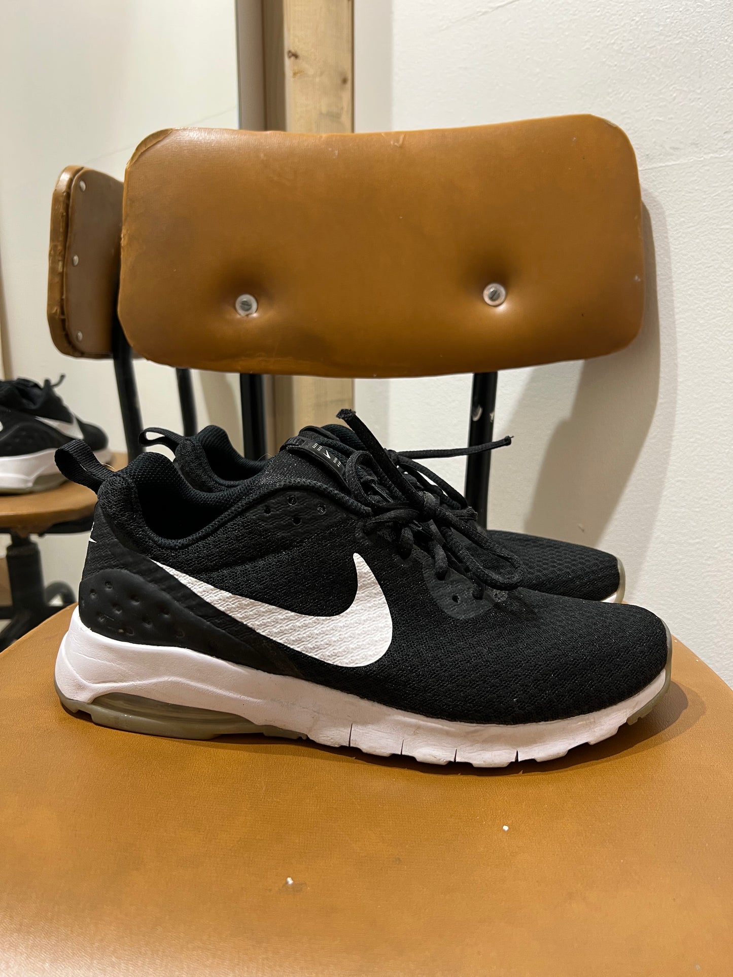 Tennarit NIKE AIR 42