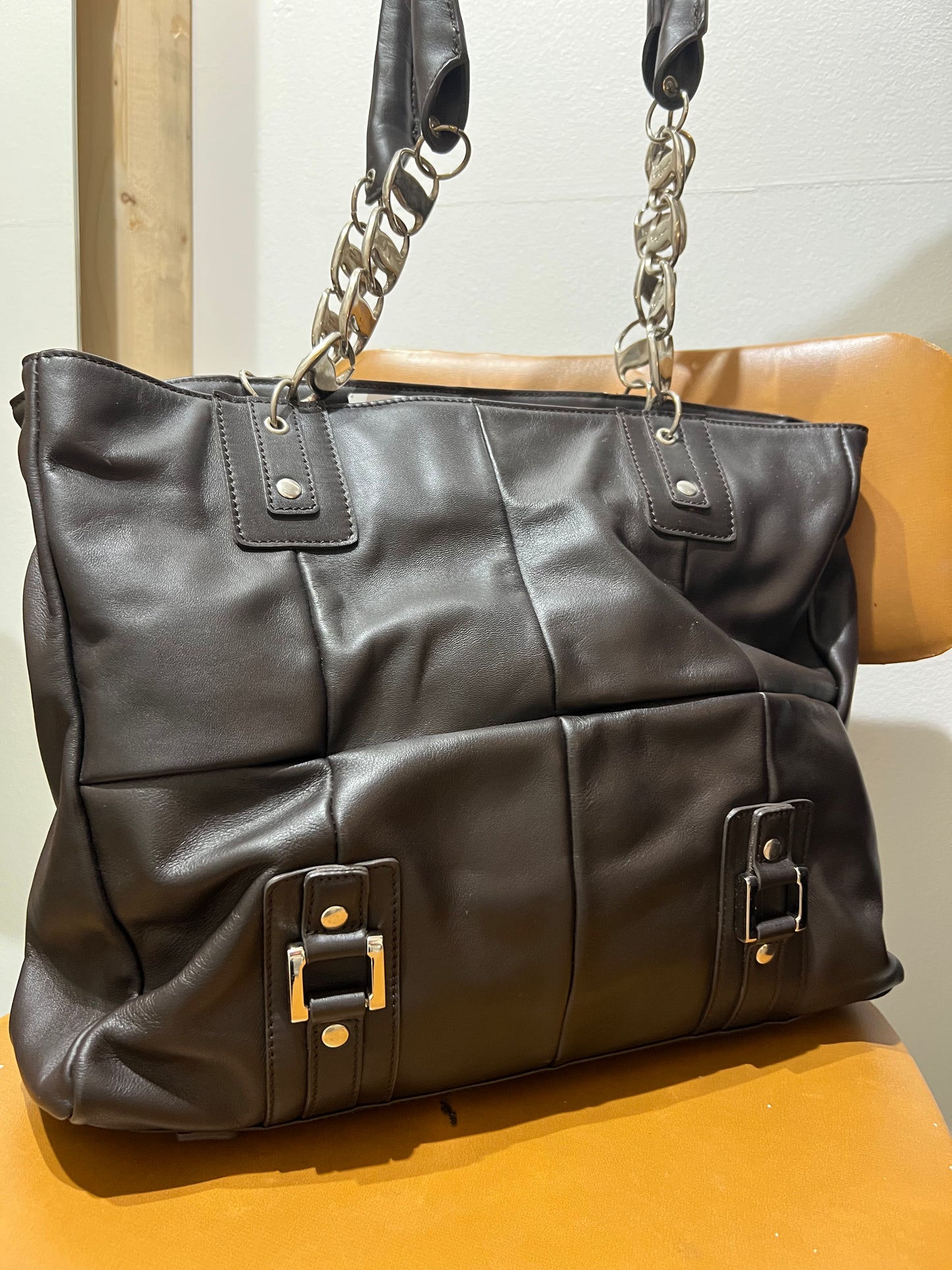 Nahkalaukku salvatore ferragamo