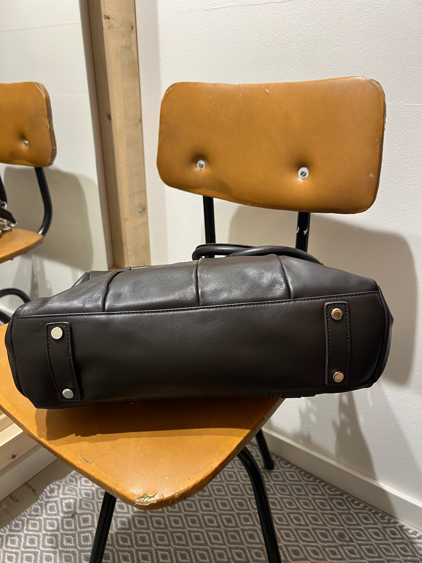 Nahkalaukku salvatore ferragamo