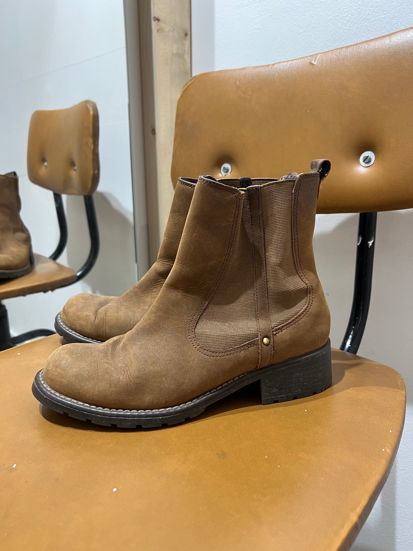 Nahkanilkkurit Clarks 37