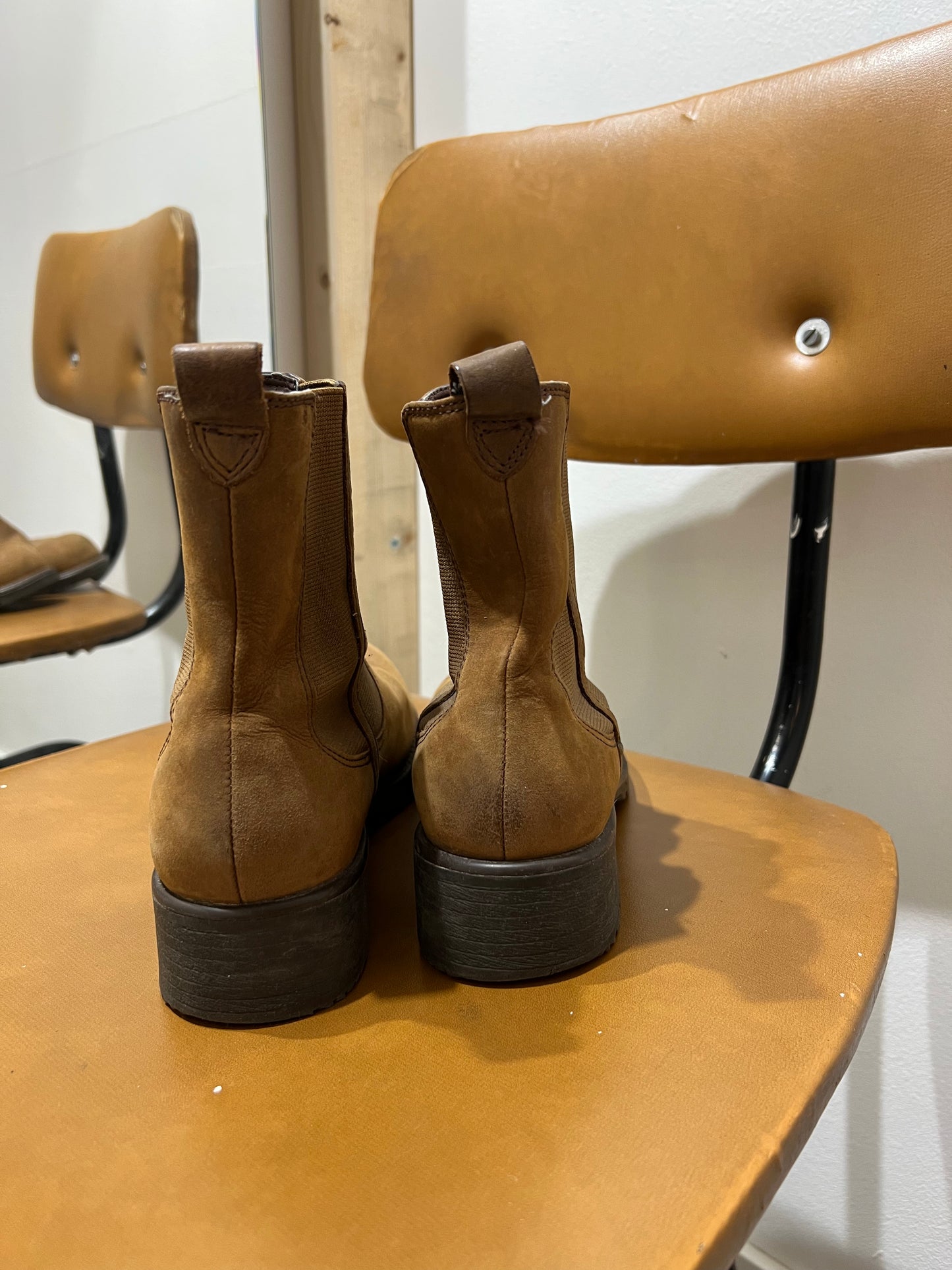 Nahkanilkkurit Clarks 37