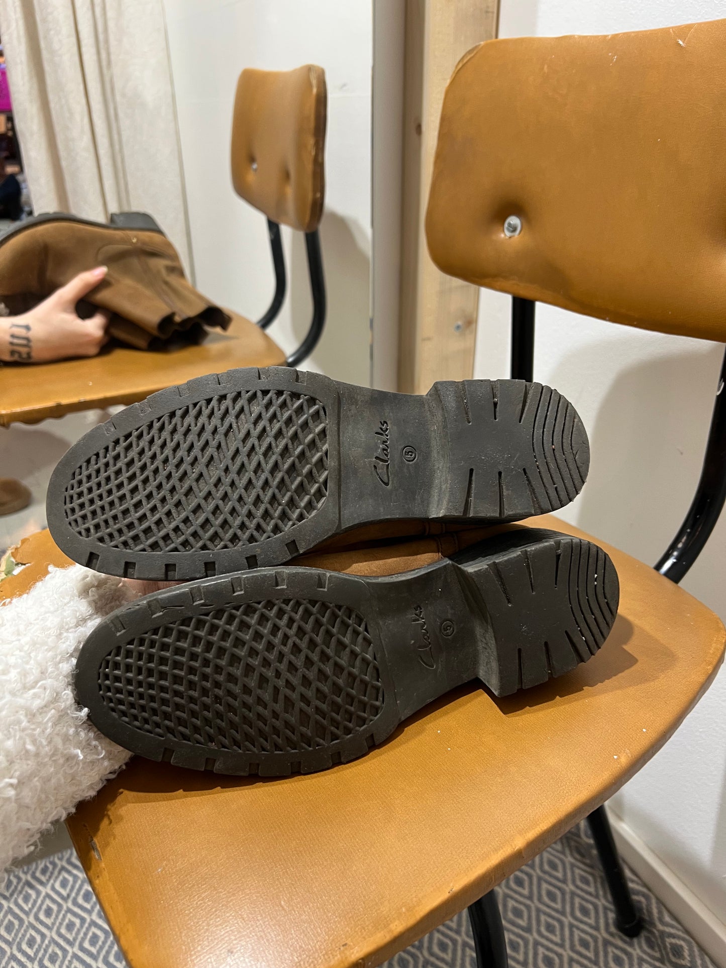 Nahkanilkkurit Clarks 37