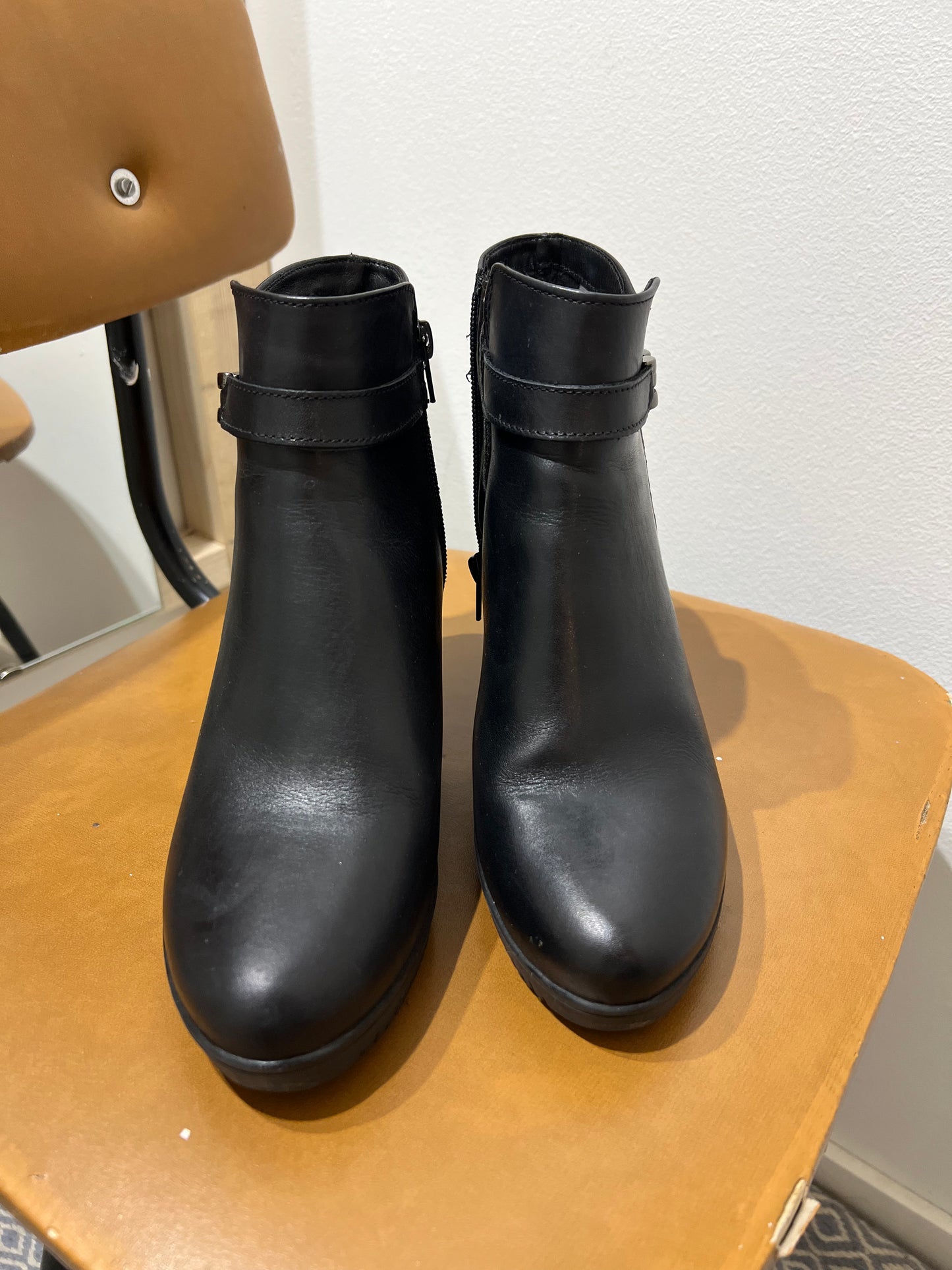 Keinonahkanilkkurit Tamaris 39