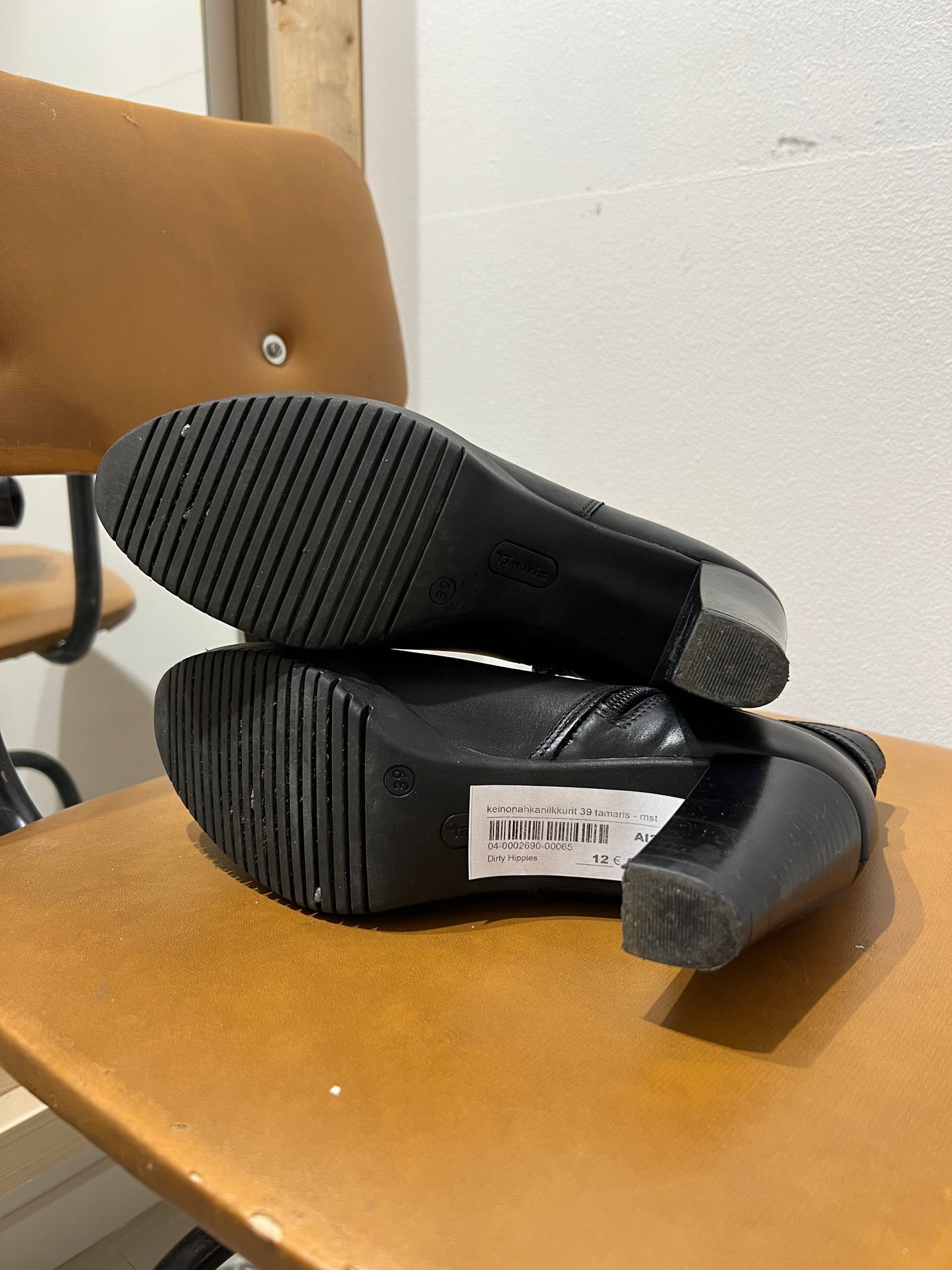 Keinonahkanilkkurit Tamaris 39