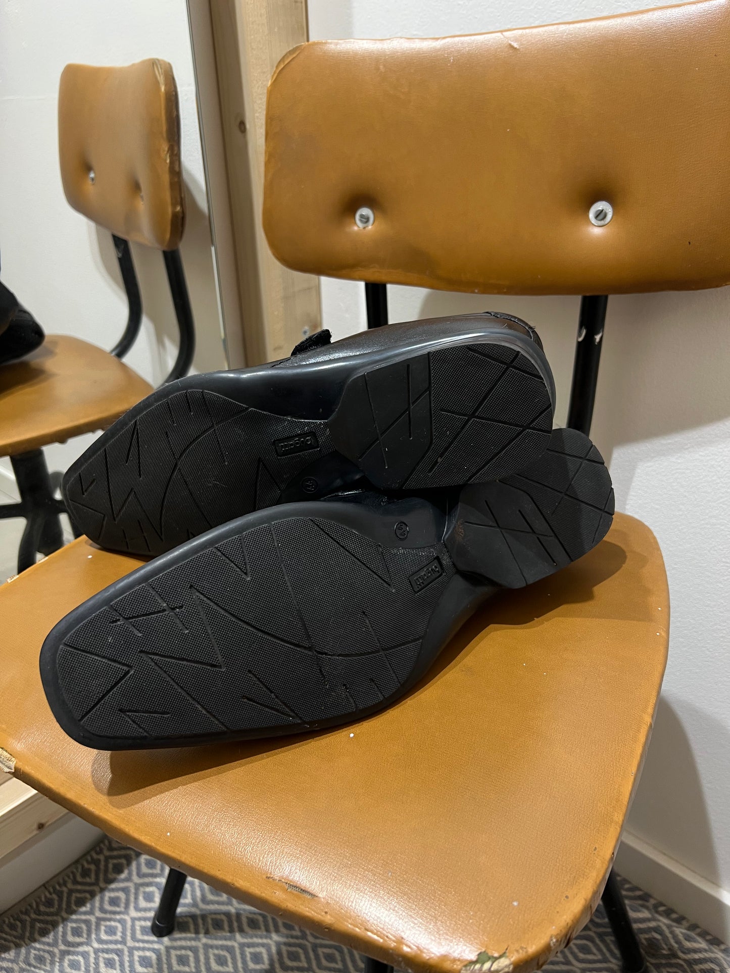 Nahkakengät Bugatti 44