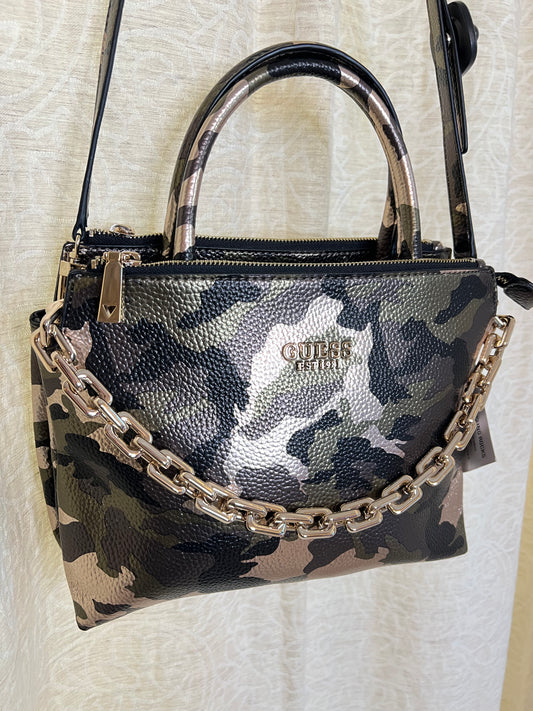 Guess laukku camo uusi