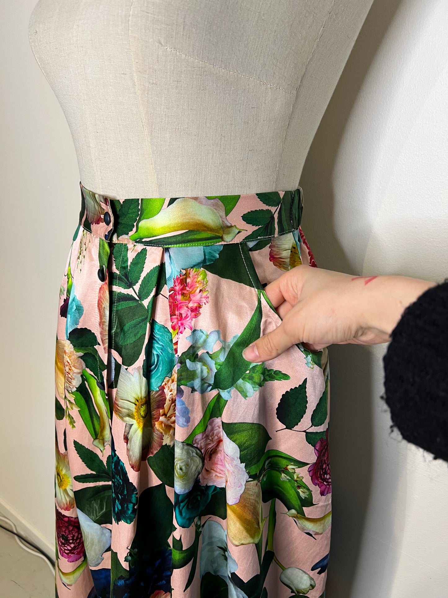 Silkkisekoite hame Uhana M (pieni)