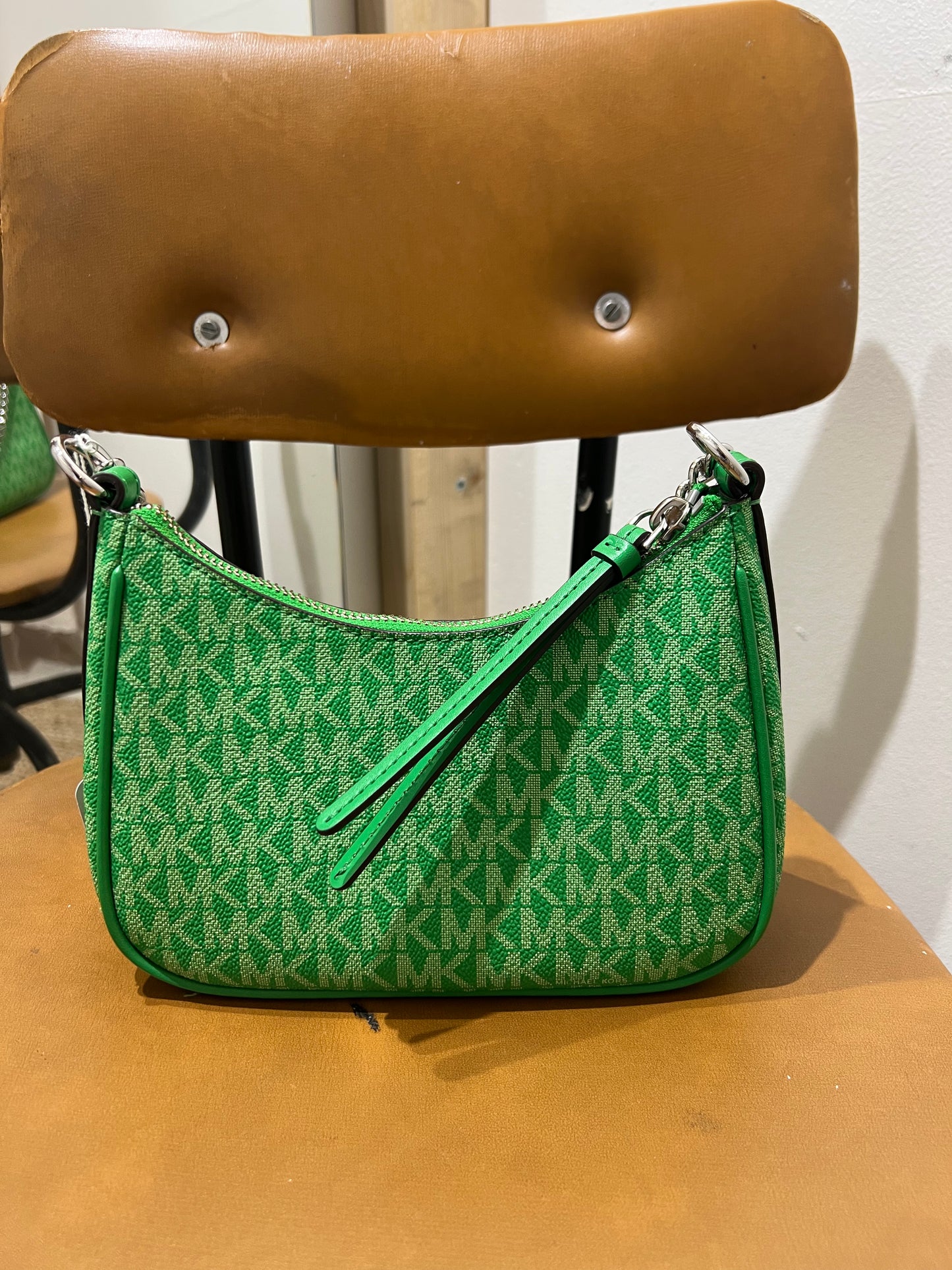 Käsilaukku MICHAEL KORS