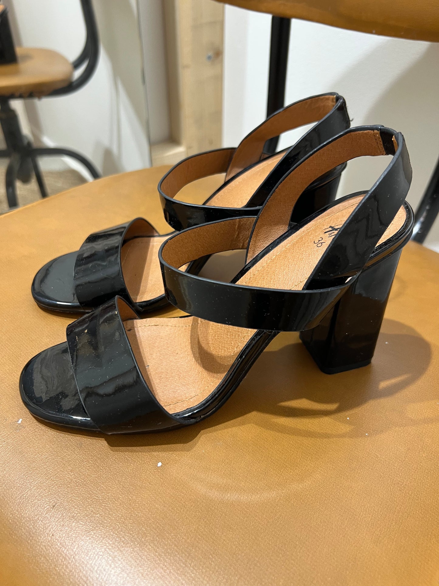 H&M korkokengät 36