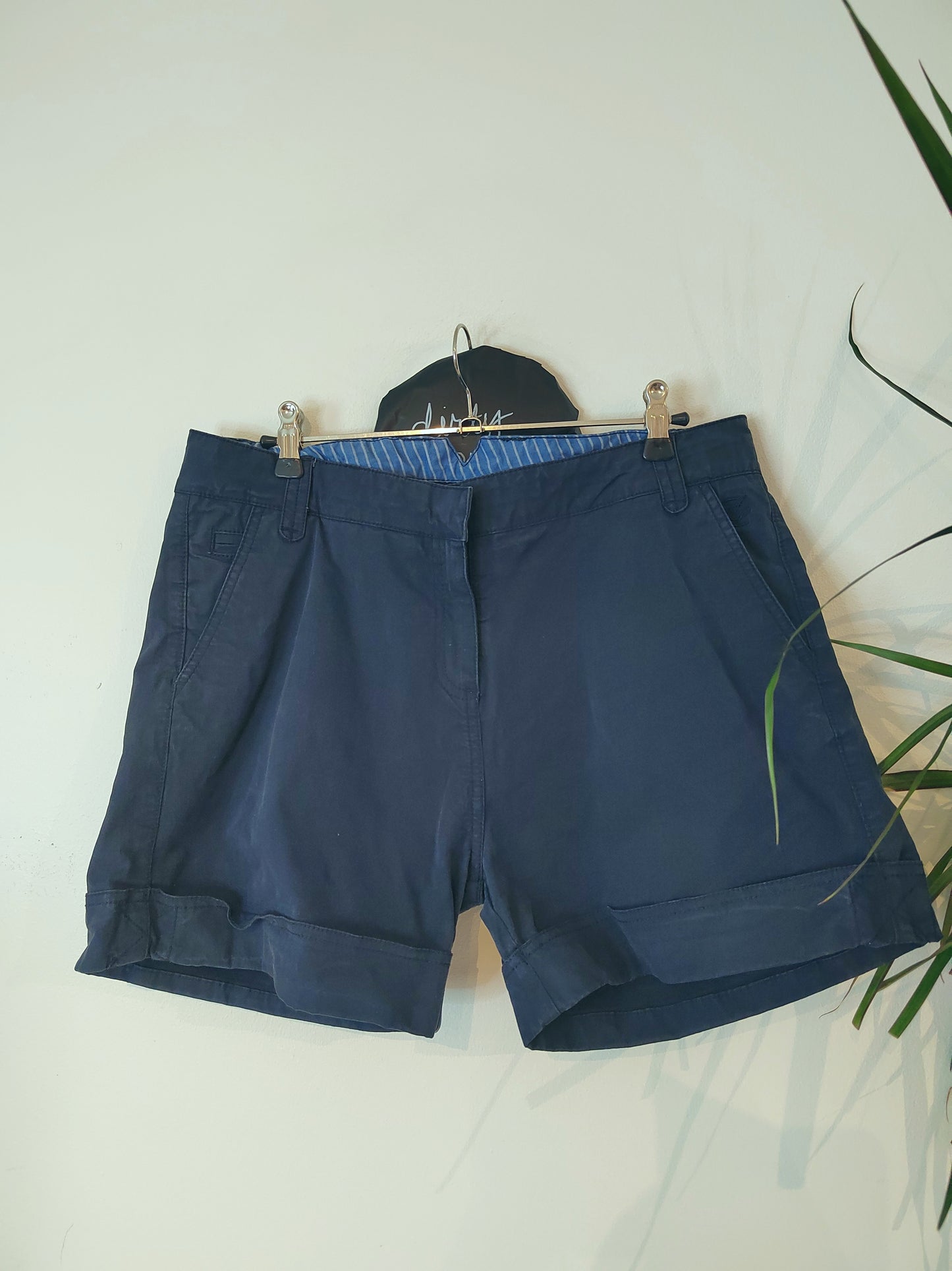 Henry Loyd shortsit L