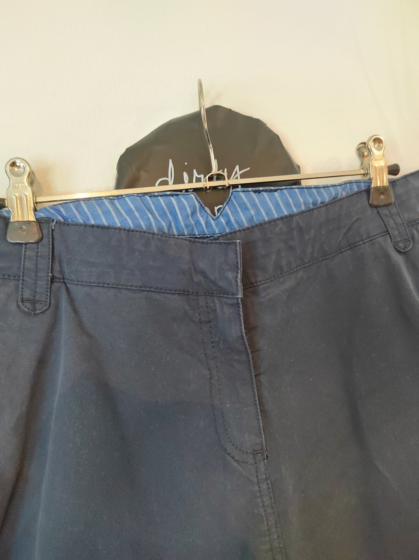 Henry Loyd shortsit L
