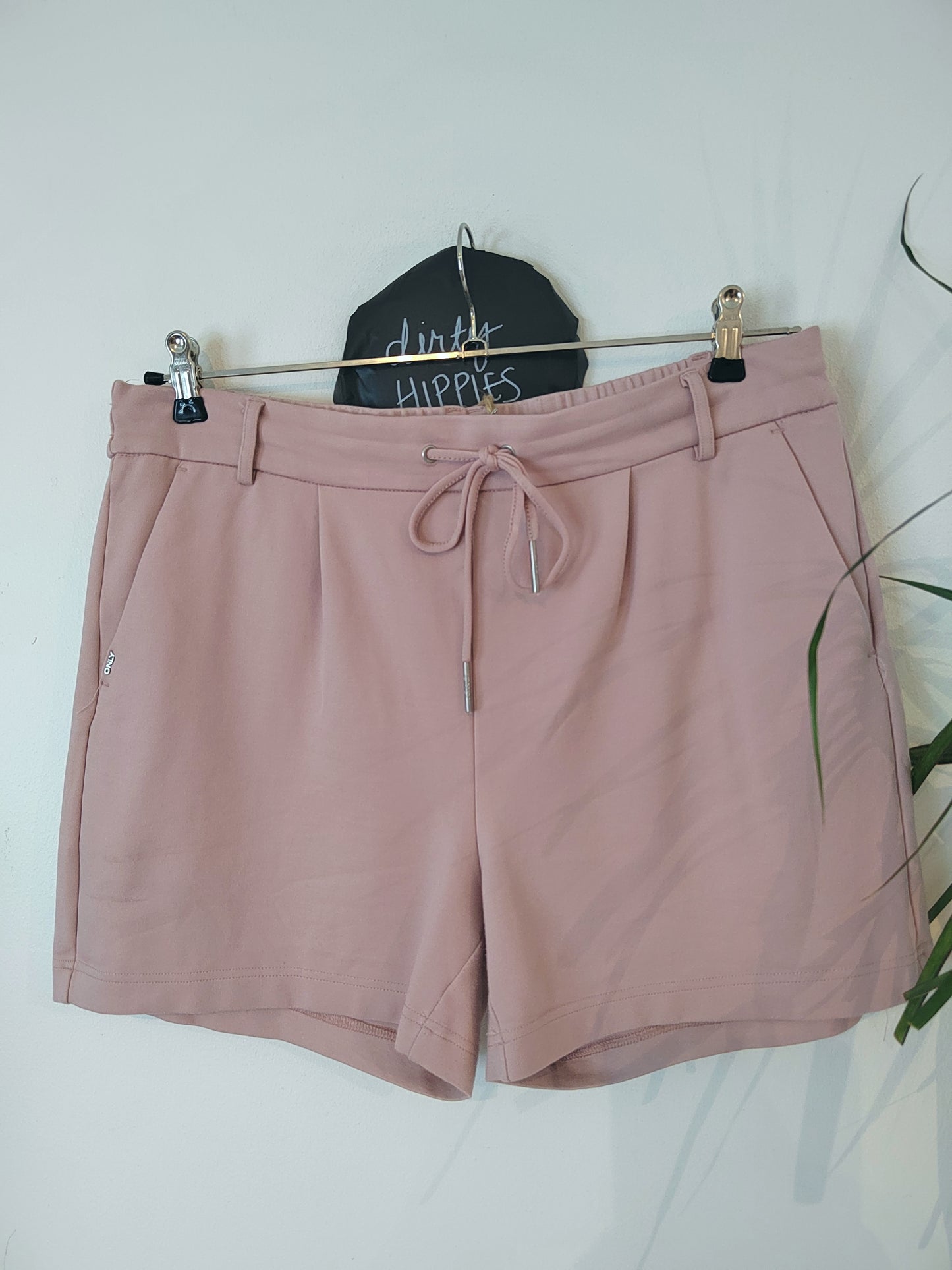 Only shortsit XL
