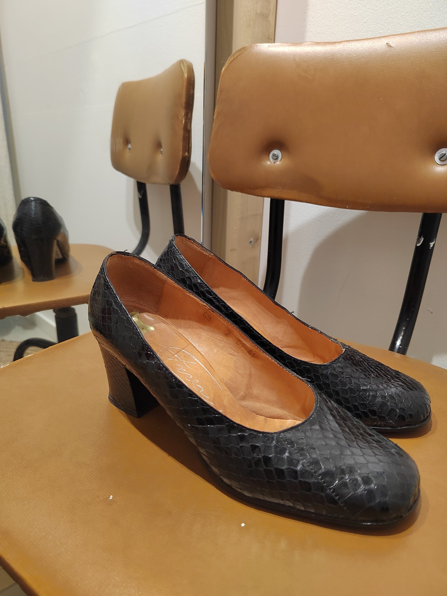 Vintage käärmeennahka korkokengät 36/37